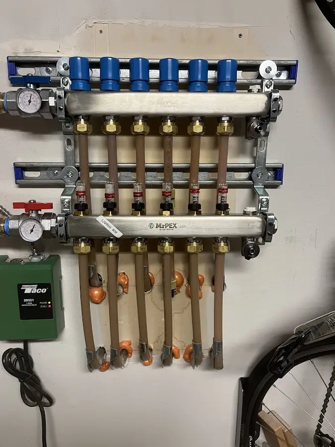 Plumber performing Leak Detection at a residential property in Val Verde Park